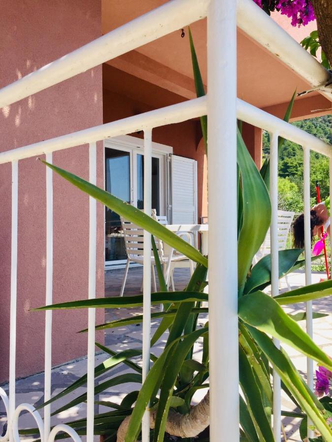 Apartments Jurakovic Живогоще Екстер'єр фото
