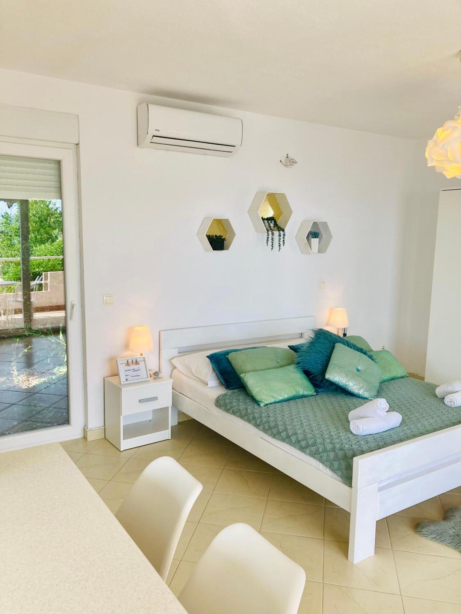 Apartments Jurakovic Живогоще Екстер'єр фото