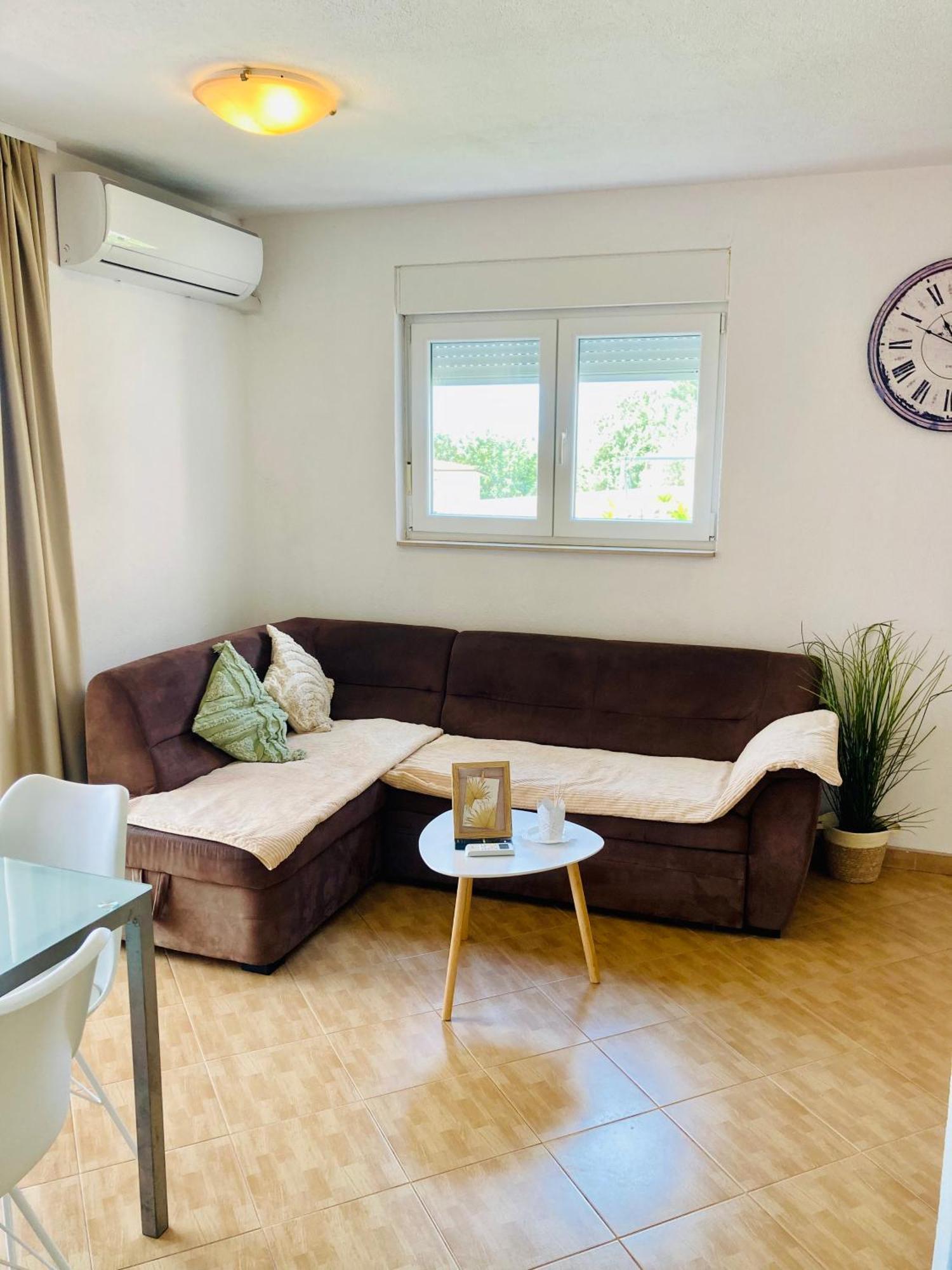 Apartments Jurakovic Живогоще Екстер'єр фото